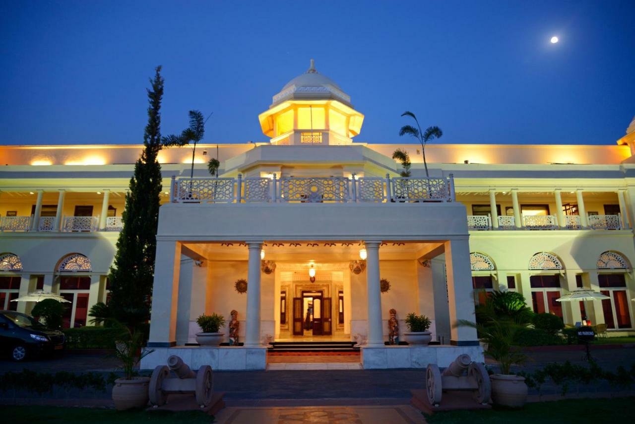 The Lalit Laxmi Vilas Palace Udaipur Extérieur photo