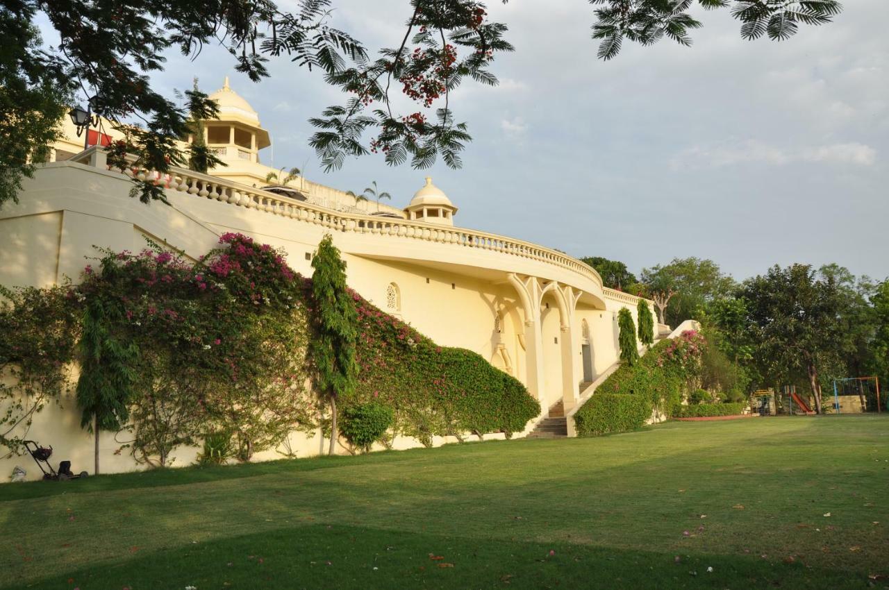 The Lalit Laxmi Vilas Palace Udaipur Extérieur photo